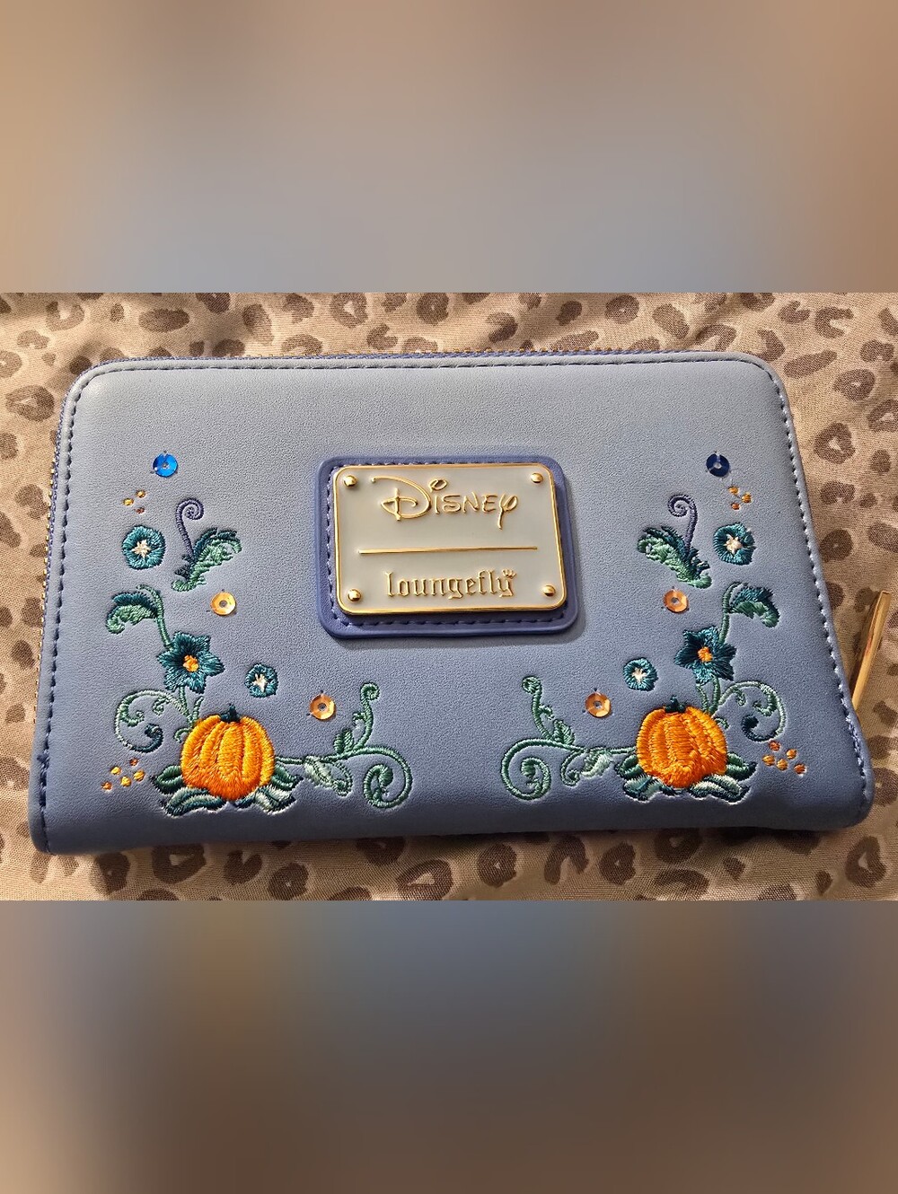 Cinderella Embroided Wallet RARE - Picture 4 of 4